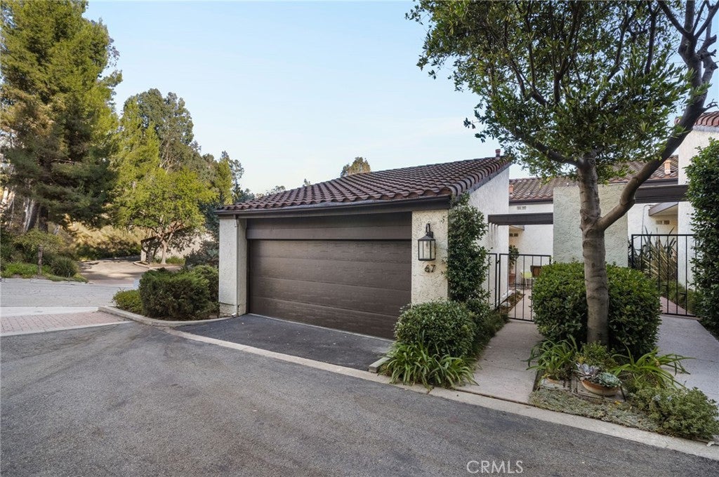 Glendale, California, 91206, United States, 2 Bedrooms Bedrooms, ,3 BathroomsBathrooms,Residential,For Sale,1941682