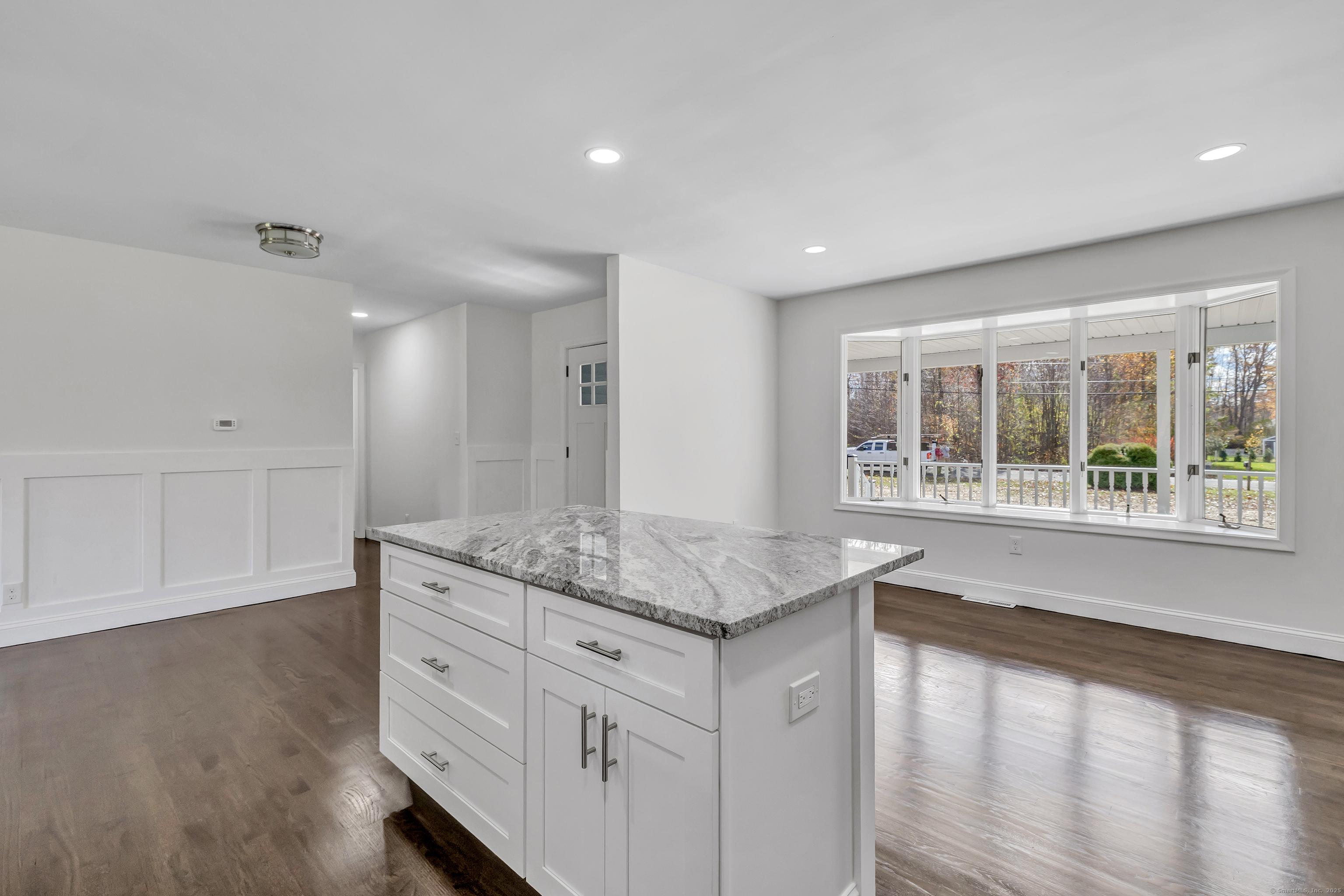 Hamden, Connecticut, 06518, United States, 3 Bedrooms Bedrooms, ,2 BathroomsBathrooms,Residential,For Sale,1987116