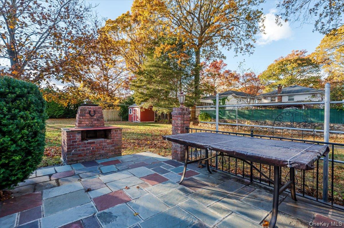 Ronkonkoma, New York, 11779, United States, 3 Bedrooms Bedrooms, ,1 BathroomBathrooms,Residential,For Sale,1991403