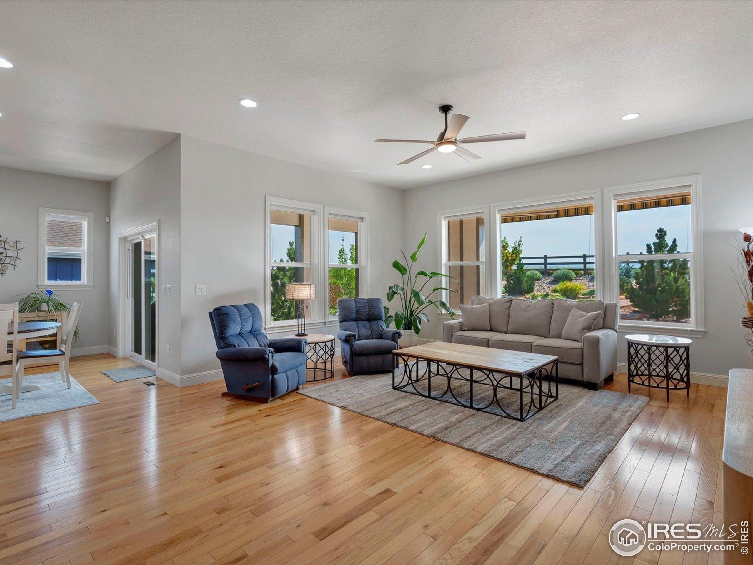 Arvada, Colorado, 80007, United States, 3 Bedrooms Bedrooms, ,2 BathroomsBathrooms,Residential,For Sale,1916869