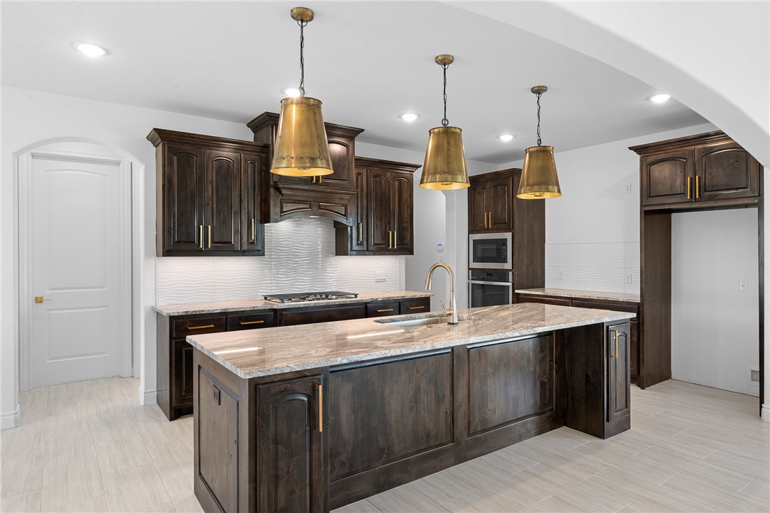 Bryan, Texas, 77808, United States, 3 Bedrooms Bedrooms, ,3 BathroomsBathrooms,Residential,For Sale,1984119