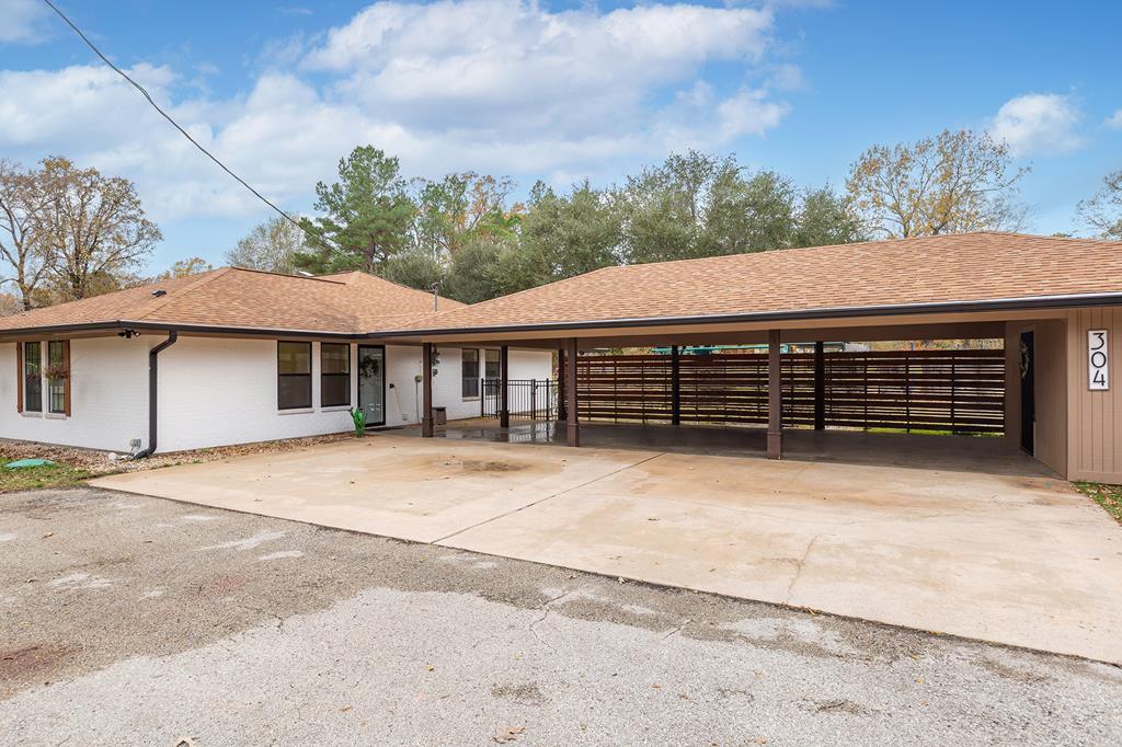 Huntington, Texas, 75949, United States, 4 Bedrooms Bedrooms, ,3 BathroomsBathrooms,Residential,For Sale,2009235