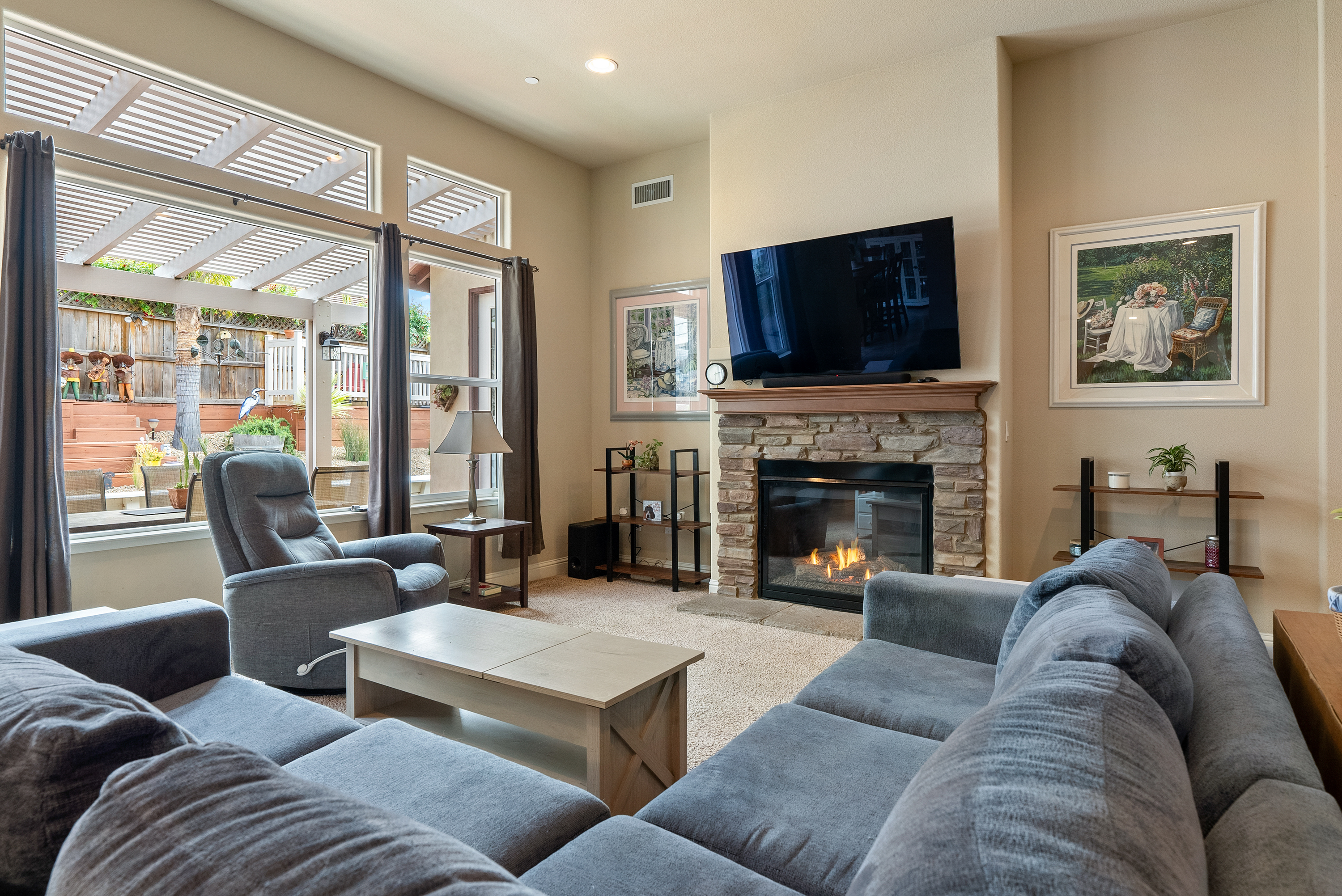  Timeless Living in Vintage at Montebello Oaks - 物件實景