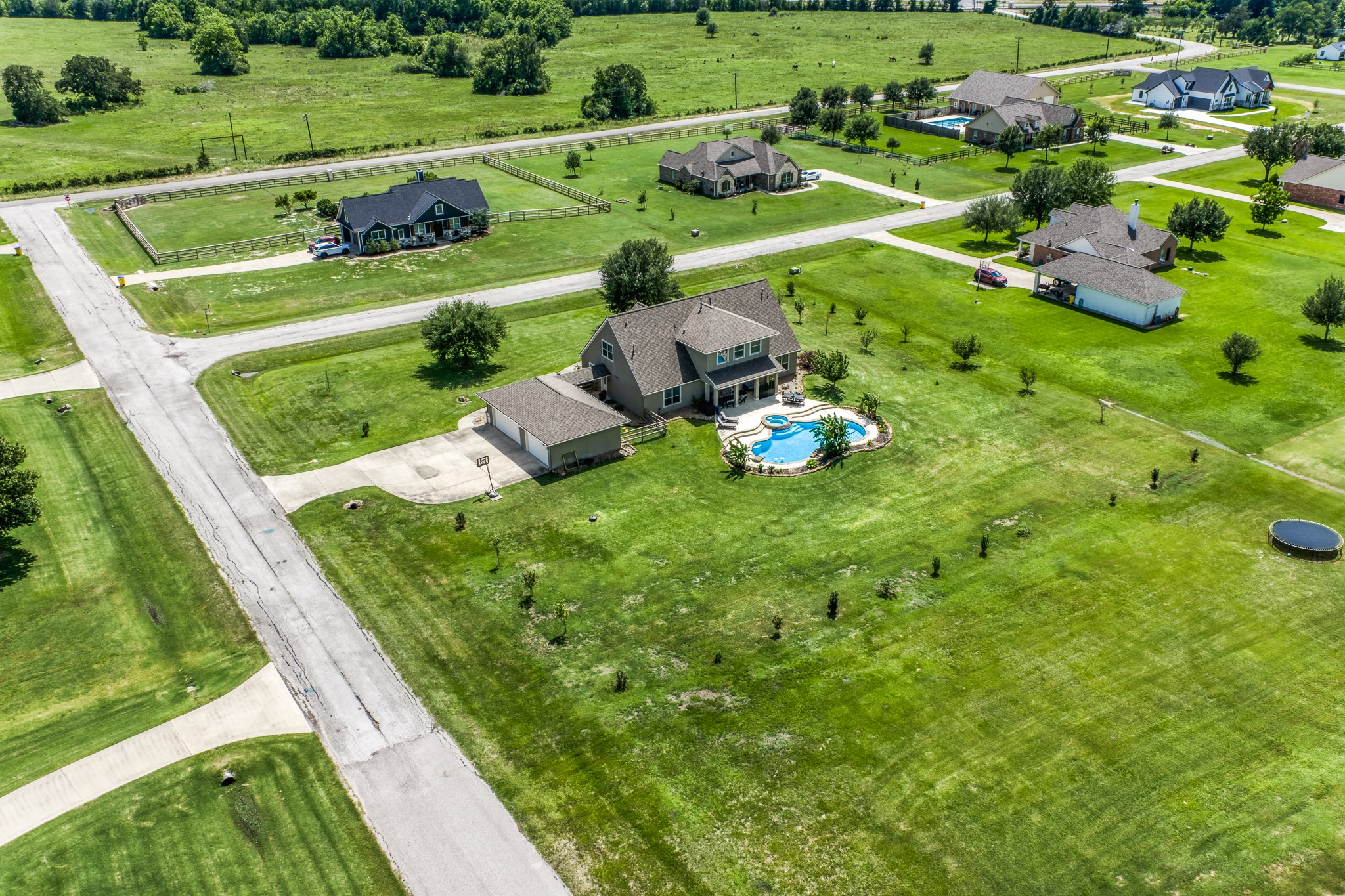  586 Ruby Drive, Bellville, TX, 77418 - 物件實景