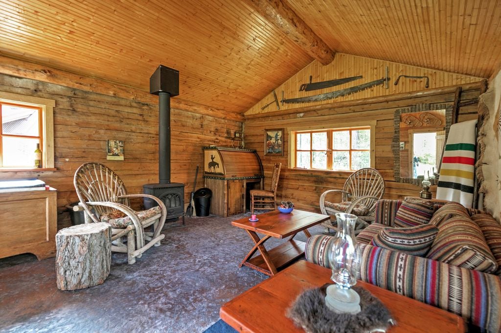 Kila, Montana, 59920, United States, 6 Bedrooms Bedrooms, ,6 BathroomsBathrooms,Residential,For Sale,2003008