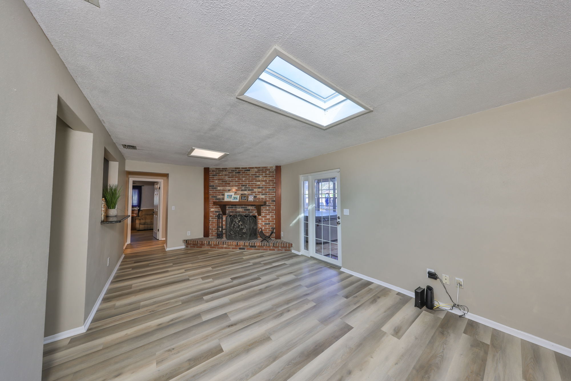 Seminole, Florida, 33772, United States, 4 Bedrooms Bedrooms, ,2 BathroomsBathrooms,Residential,For Sale,2013302