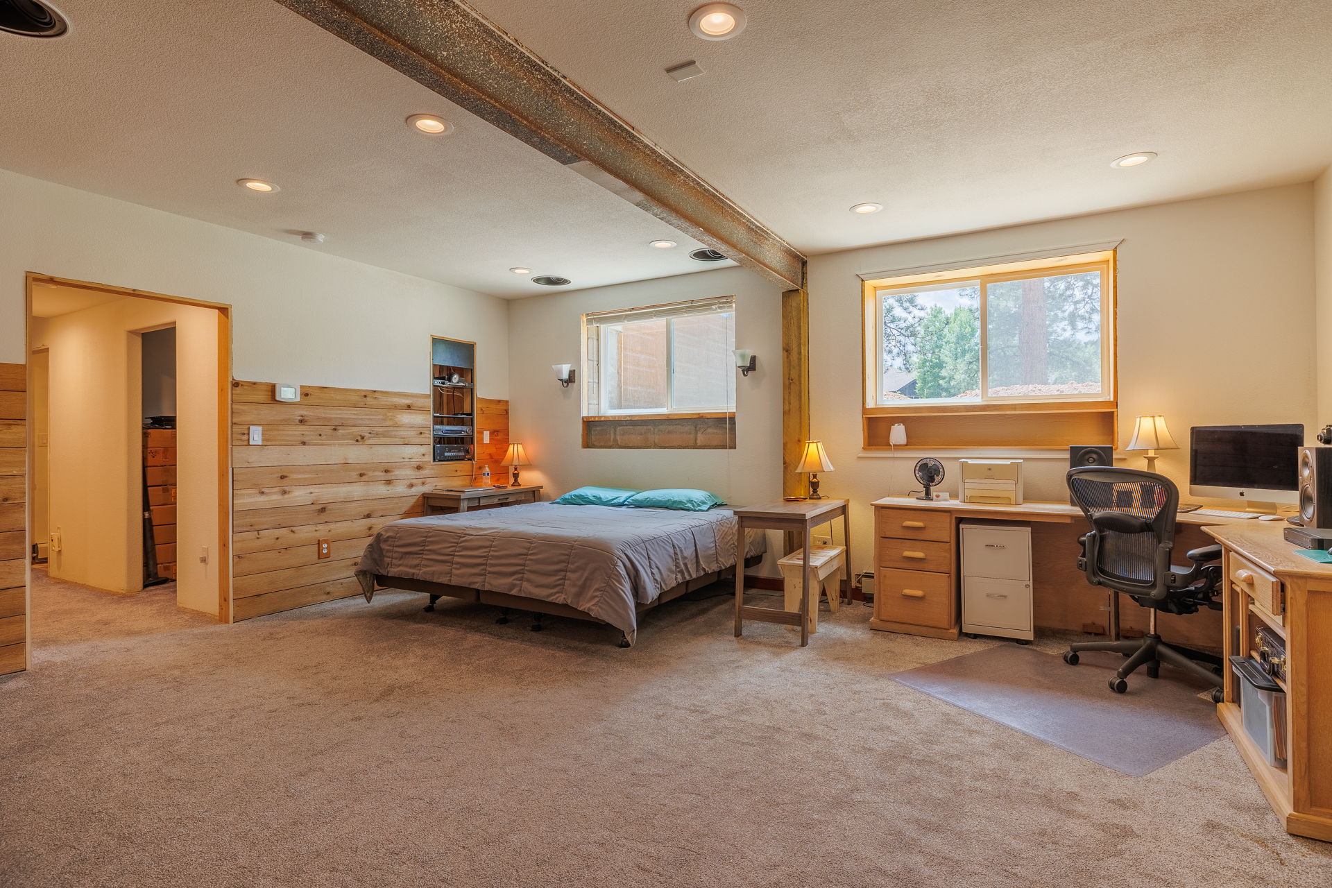 Woodland Park, Colorado, 80863, United States, 1 Bedroom Bedrooms, ,2 BathroomsBathrooms,Residential,For Sale,1896671