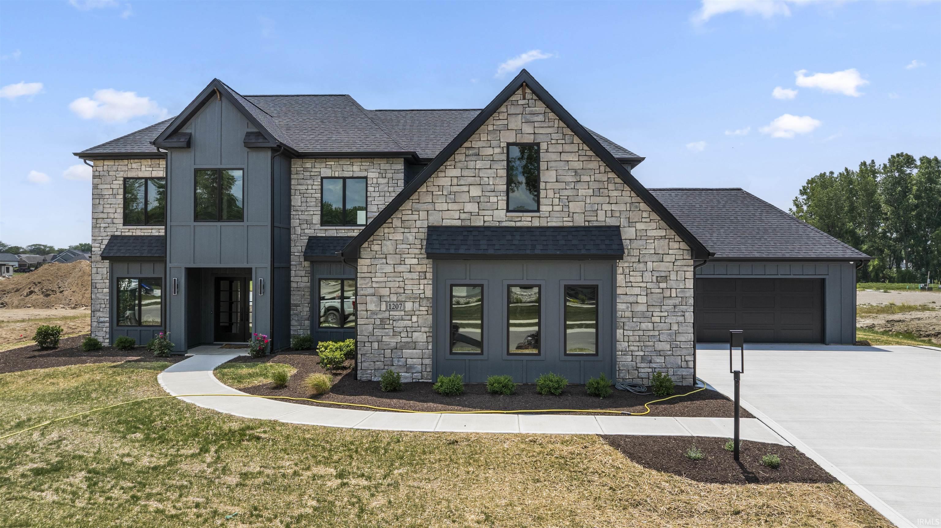 Huntertown, Indiana, 46748, United States, 4 Bedrooms Bedrooms, ,4 BathroomsBathrooms,Residential,For Sale,1977042