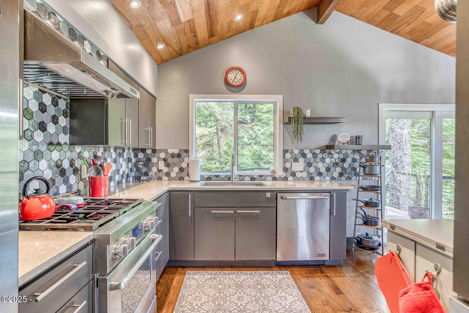 Gleneden Beach, Oregon, 97388, United States, 3 Bedrooms Bedrooms, ,Residential,For Sale,1903815