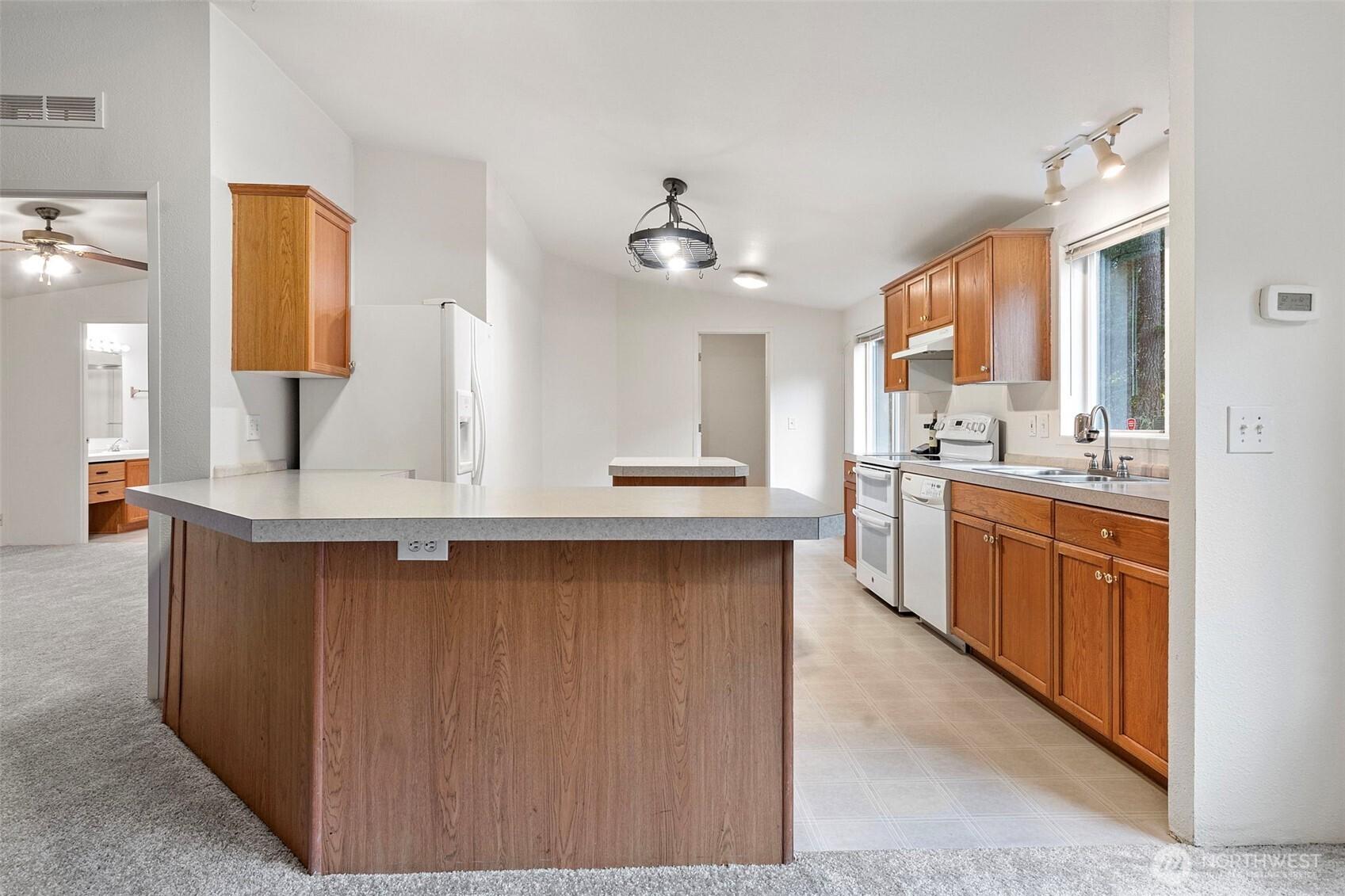 GRAHAM, Washington, 98338, United States, 3 Bedrooms Bedrooms, ,2 BathroomsBathrooms,Residential,For Sale,1896450