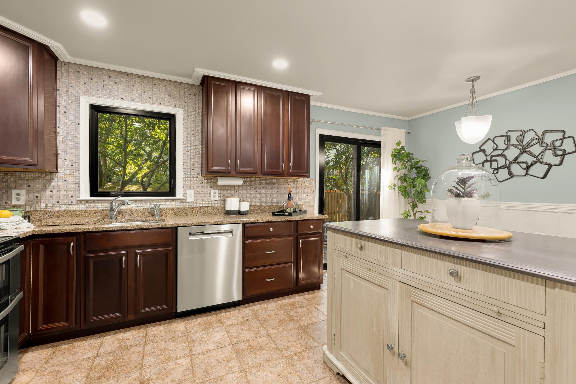  9913 Kingsbridge Drive, Fairfax, VA, 22031 - 物件實景