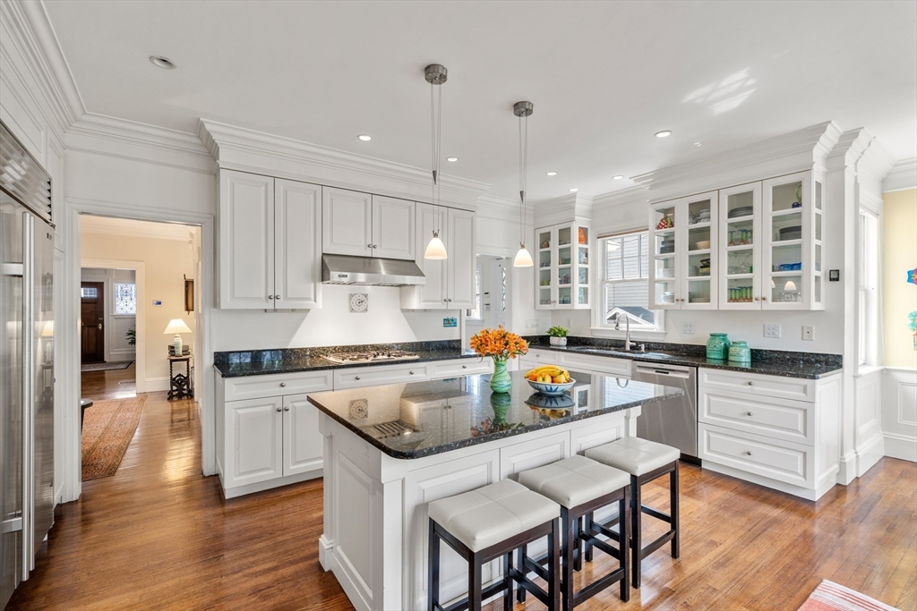 Cambridge, Massachusetts, 02138, United States, 6 Bedrooms Bedrooms, ,5 BathroomsBathrooms,Residential,For Sale,1766513
