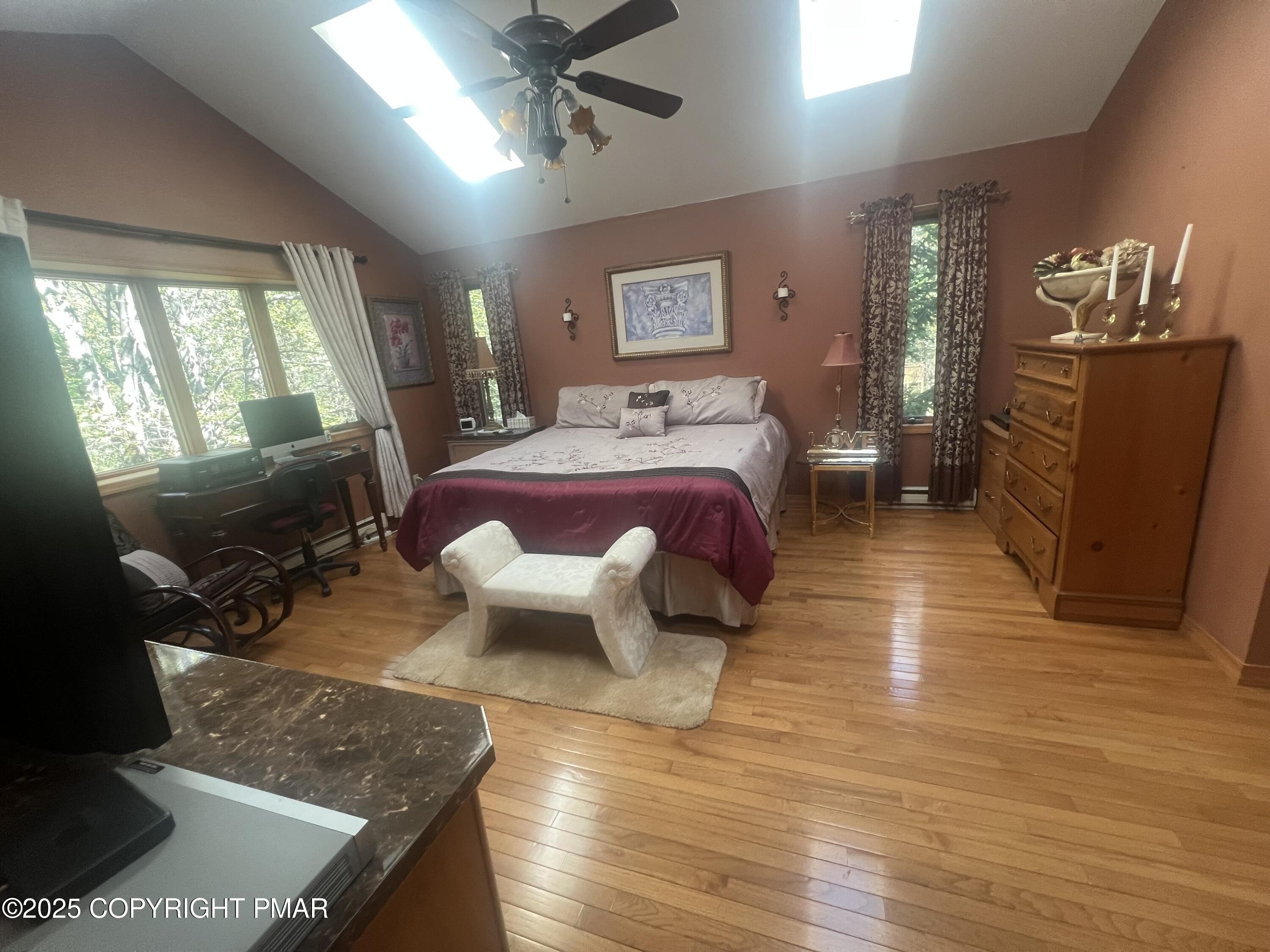 Blakeslee, Pennsylvania, 18610, United States, 4 Bedrooms Bedrooms, ,3 BathroomsBathrooms,Residential,For Sale,1982543