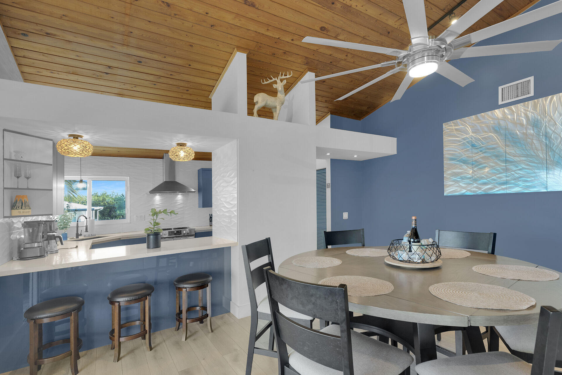 MARATHON, Florida, 33050, United States, 4 Bedrooms Bedrooms, ,3 BathroomsBathrooms,Residential,For Sale,1996240