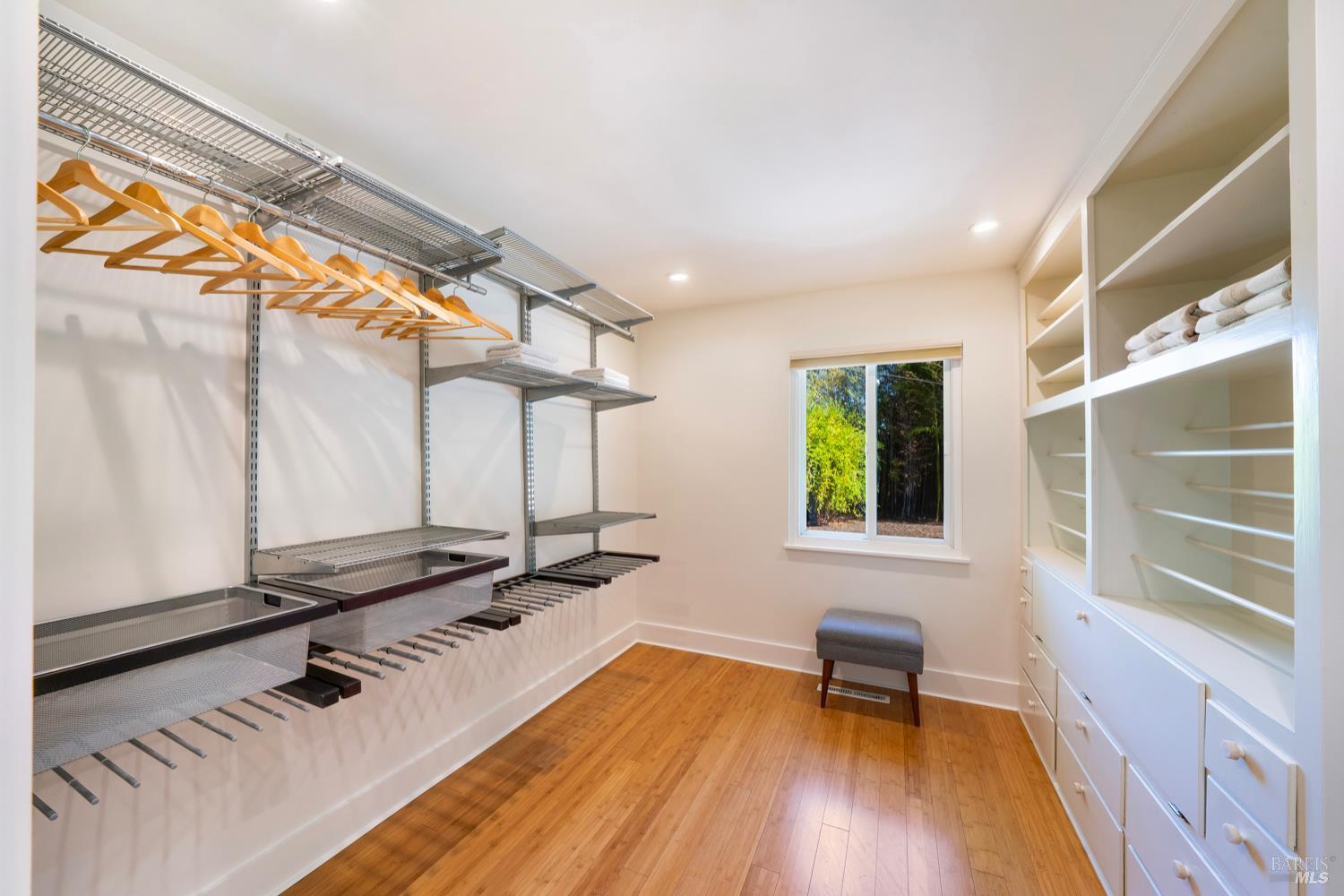 St. Helena, California, 94574, United States, 3 Bedrooms Bedrooms, ,3 BathroomsBathrooms,Residential,For Sale,1941008