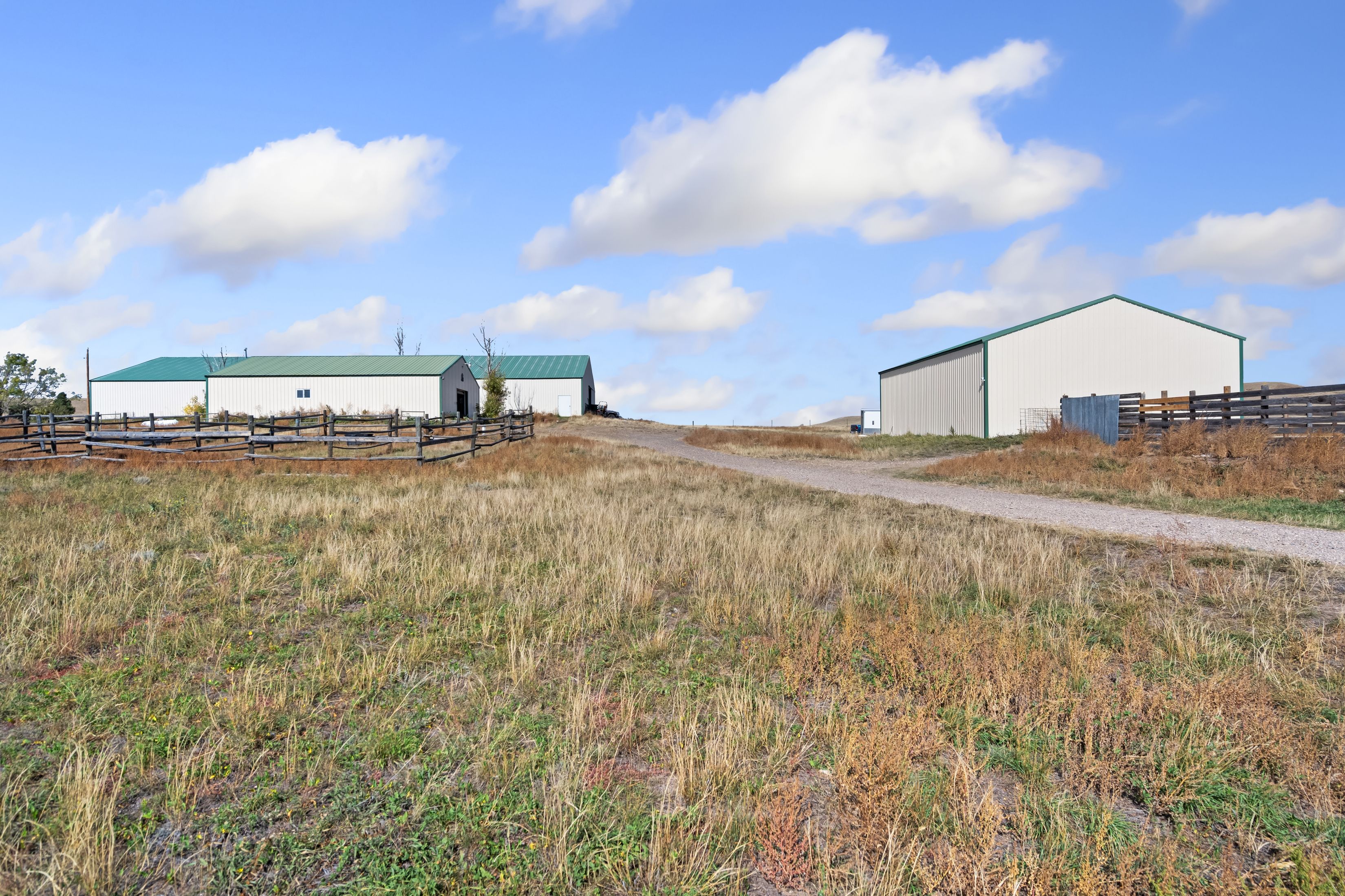  Exceptional Equestrian Property on 20 Acres - 物件實景