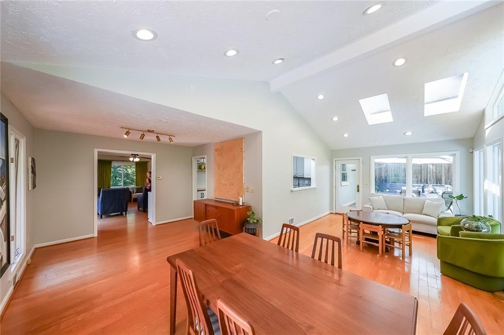 Marietta, Georgia, 30064, United States, 4 Bedrooms Bedrooms, ,3 BathroomsBathrooms,Residential,For Sale,1964993