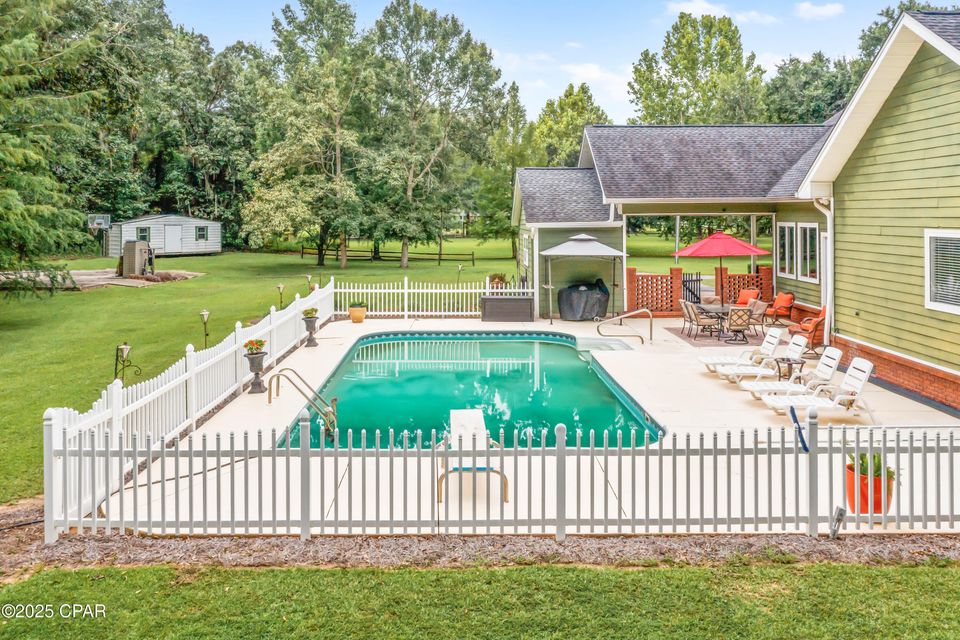 Malone, Florida, 32445, United States, 3 Bedrooms Bedrooms, ,3 BathroomsBathrooms,Residential,For Sale,1974883