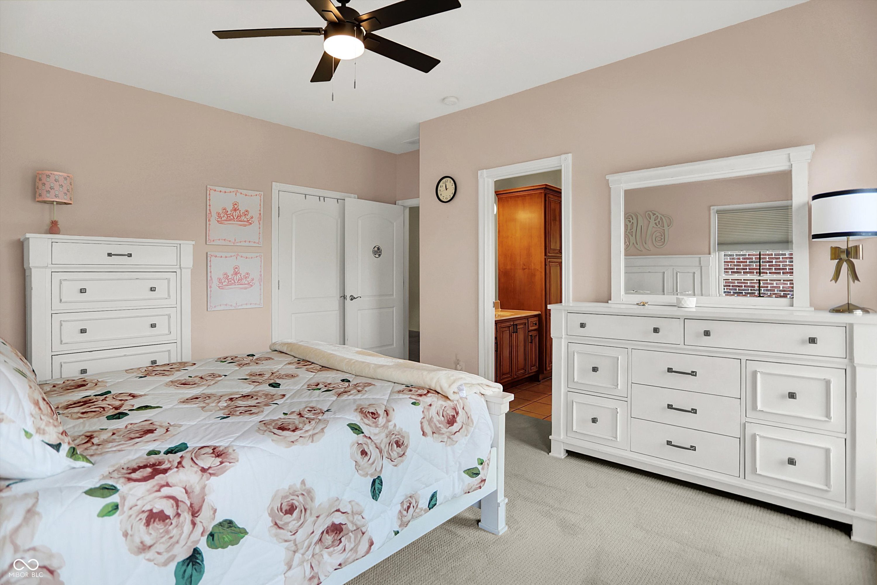 Zionsville, Indiana, 46077, United States, 4 Bedrooms Bedrooms, ,4 BathroomsBathrooms,Residential,For Sale,1930586