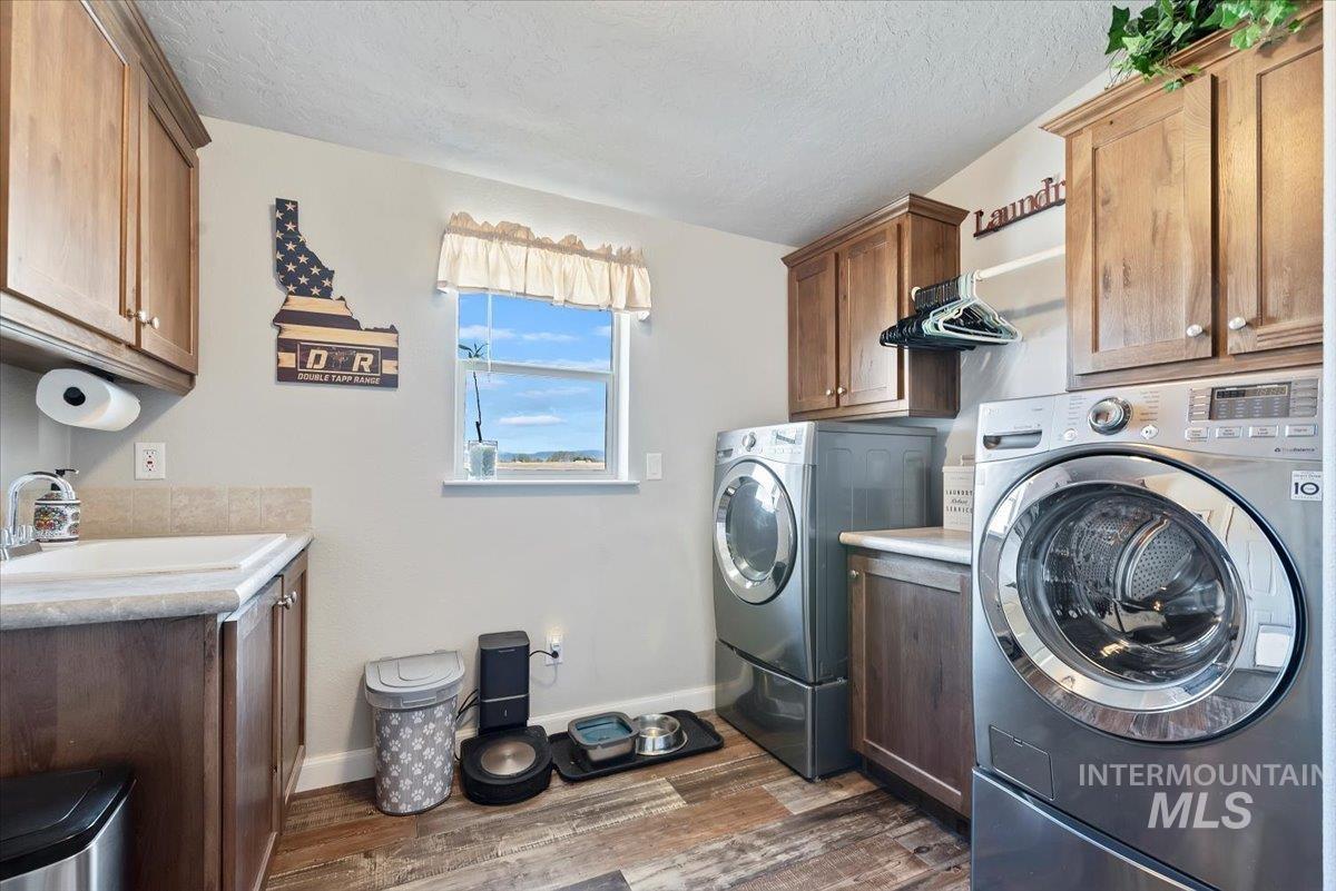 Boise, Idaho, 83716, United States, 4 Bedrooms Bedrooms, ,2 BathroomsBathrooms,Residential,For Sale,1990329