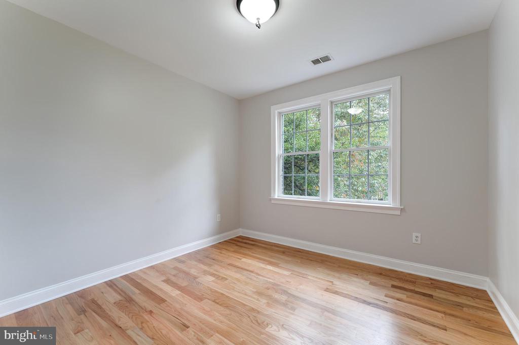 Fairfax, Virginia, 22033, United States, 6 Bedrooms Bedrooms, ,6 BathroomsBathrooms,Residential,For Sale,1973786