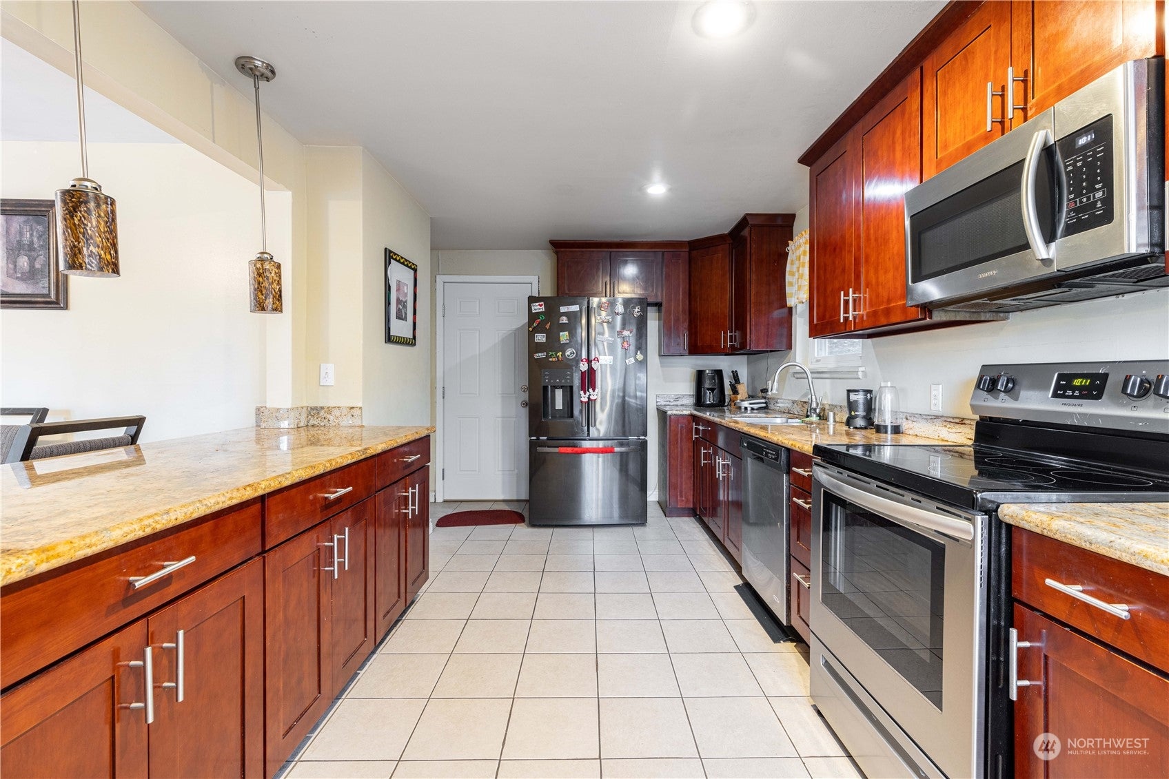 Tukwila, Washington, 98188, United States, 5 Bedrooms Bedrooms, ,2 BathroomsBathrooms,Residential,For Sale,1935805