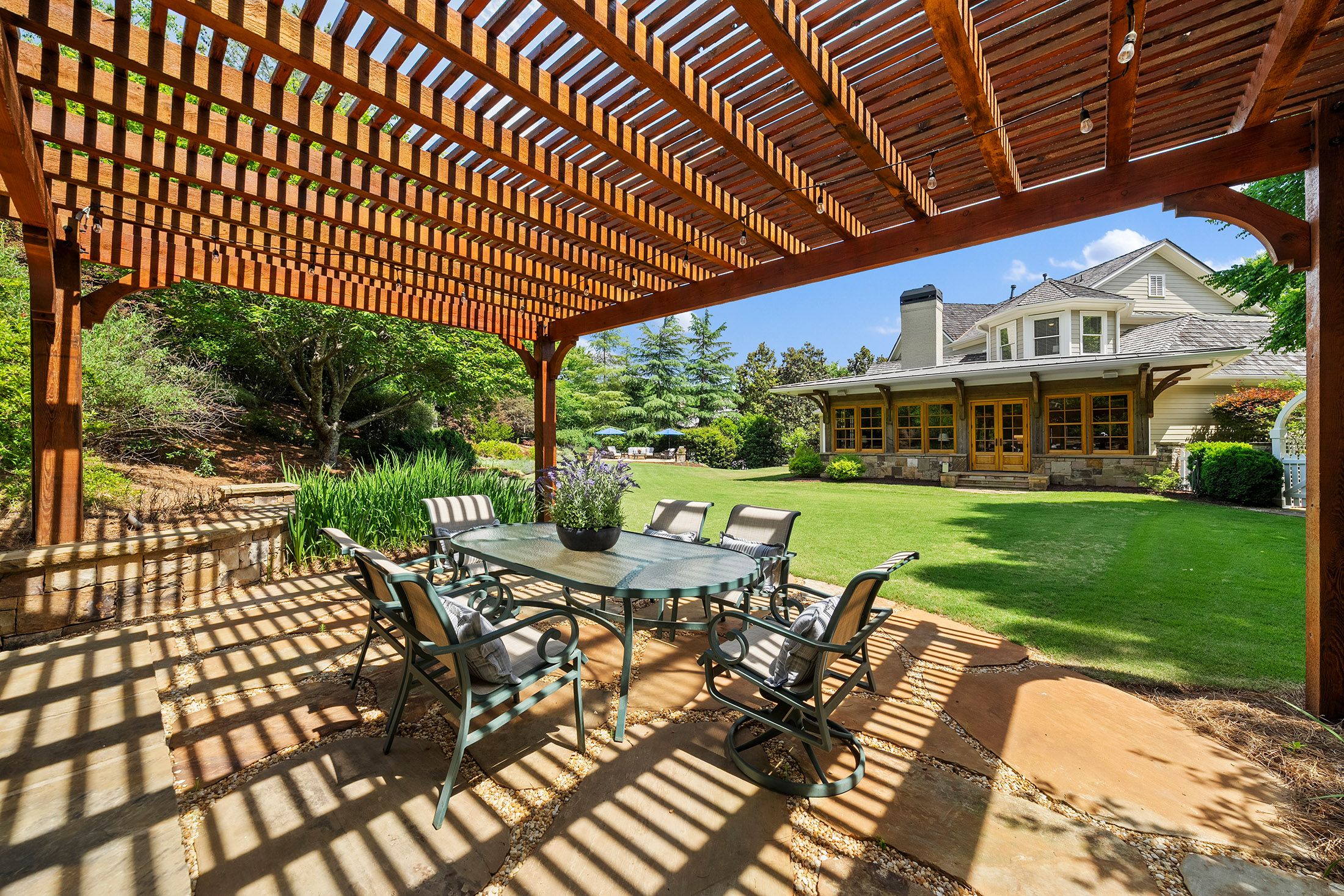  Estate-style Living in One of Milton