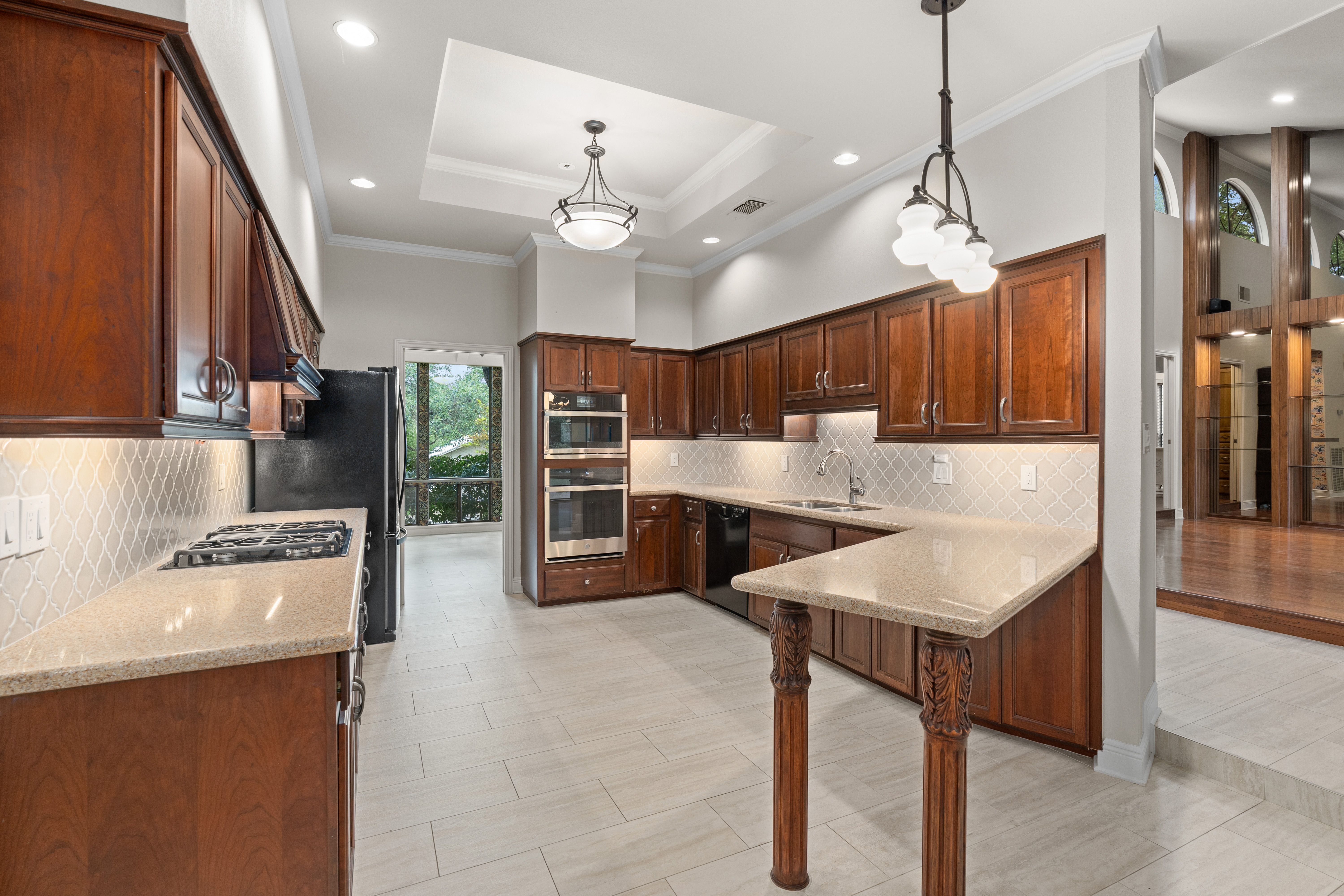  Pristine Architectural Gem in Coveted Hunters Creek - 物件實景