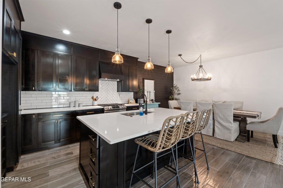 El Paso, Texas, 79936, United States, 5 Bedrooms Bedrooms, ,5 BathroomsBathrooms,Residential,For Sale,1980417