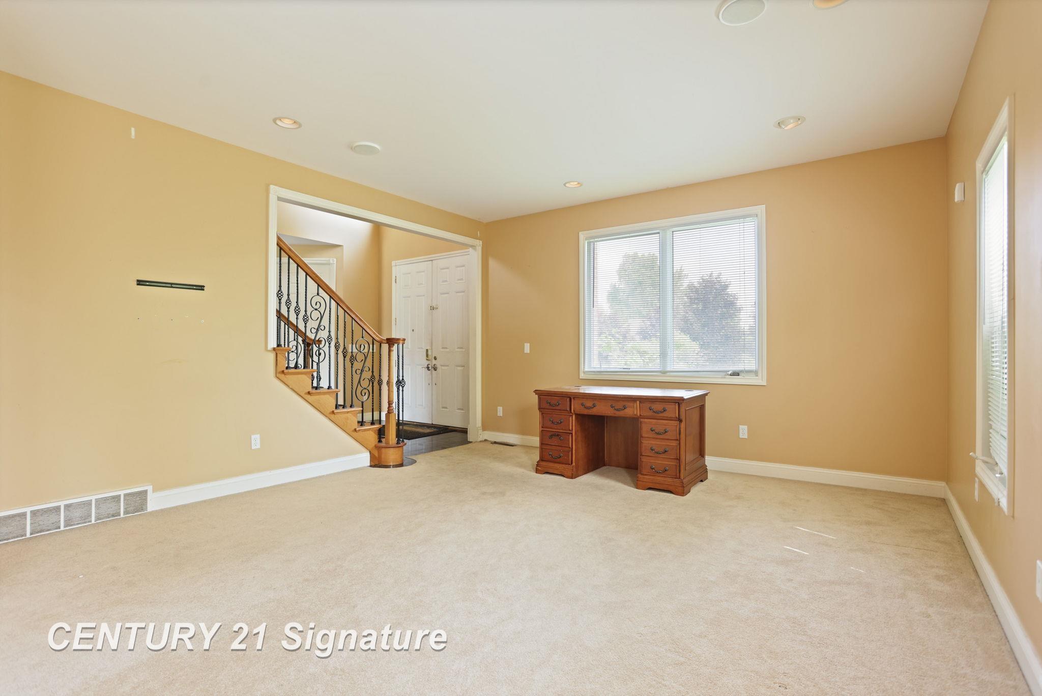 Saginaw, Michigan, 48603, United States, 4 Bedrooms Bedrooms, ,4 BathroomsBathrooms,Residential,For Sale,1920670