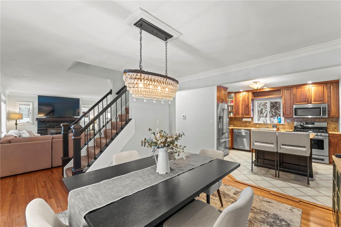 Venetia, Pennsylvania, 15367, United States, 3 Bedrooms Bedrooms, ,3 BathroomsBathrooms,Residential,For Sale,2001468