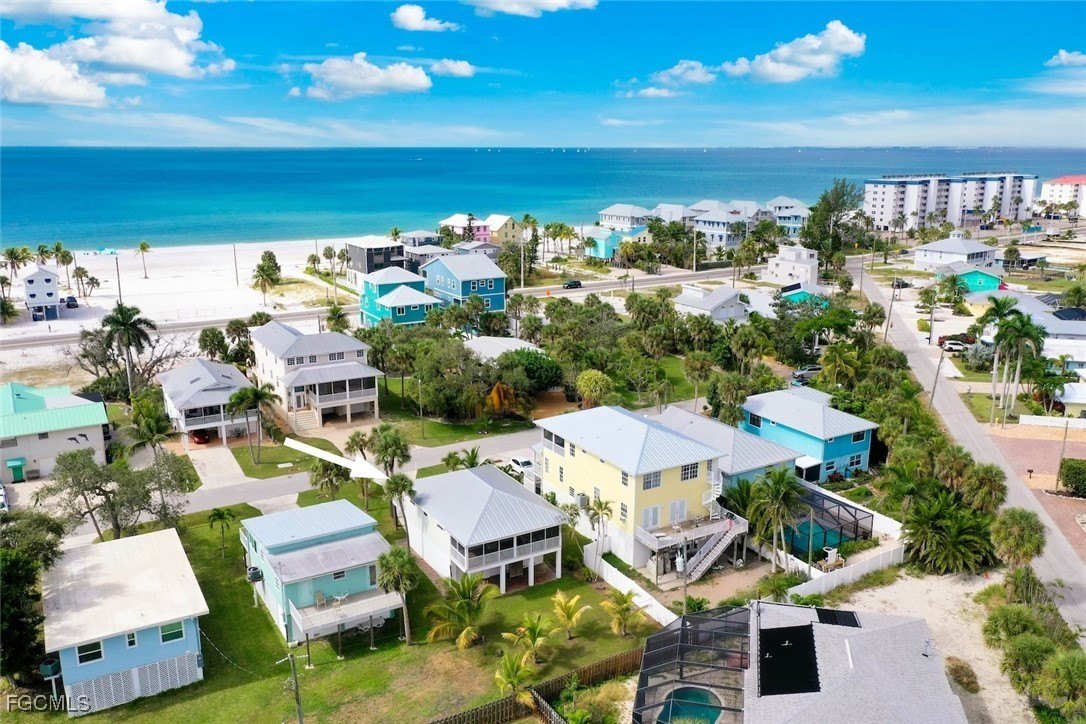 Fort Myers Beach, Florida, 33931, United States, 2 Bedrooms Bedrooms, ,1 BathroomBathrooms,Residential,For Sale,1983185