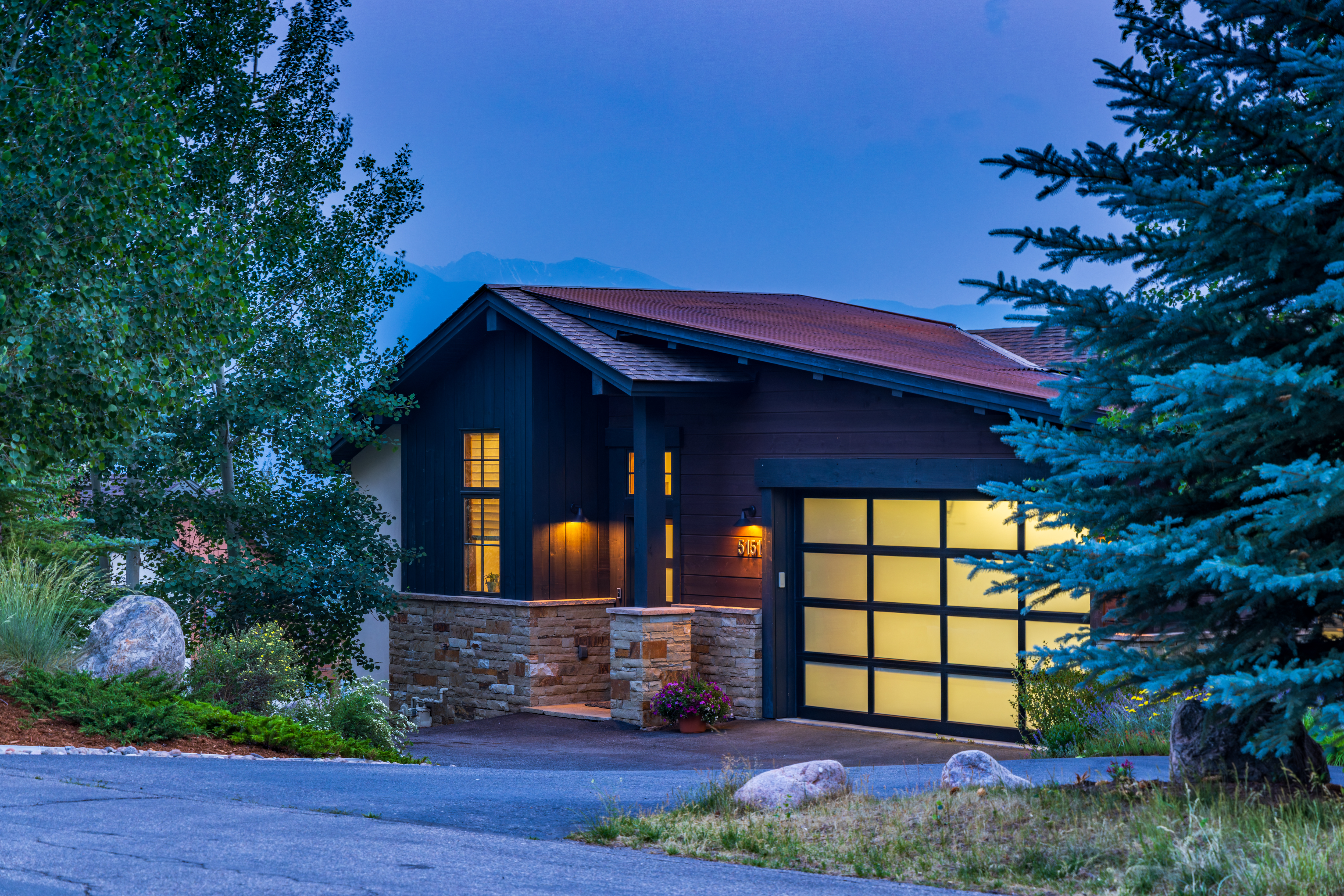  Enjoy Exceptional Southern and Western Mountain Views in Wildridge - 物件實景