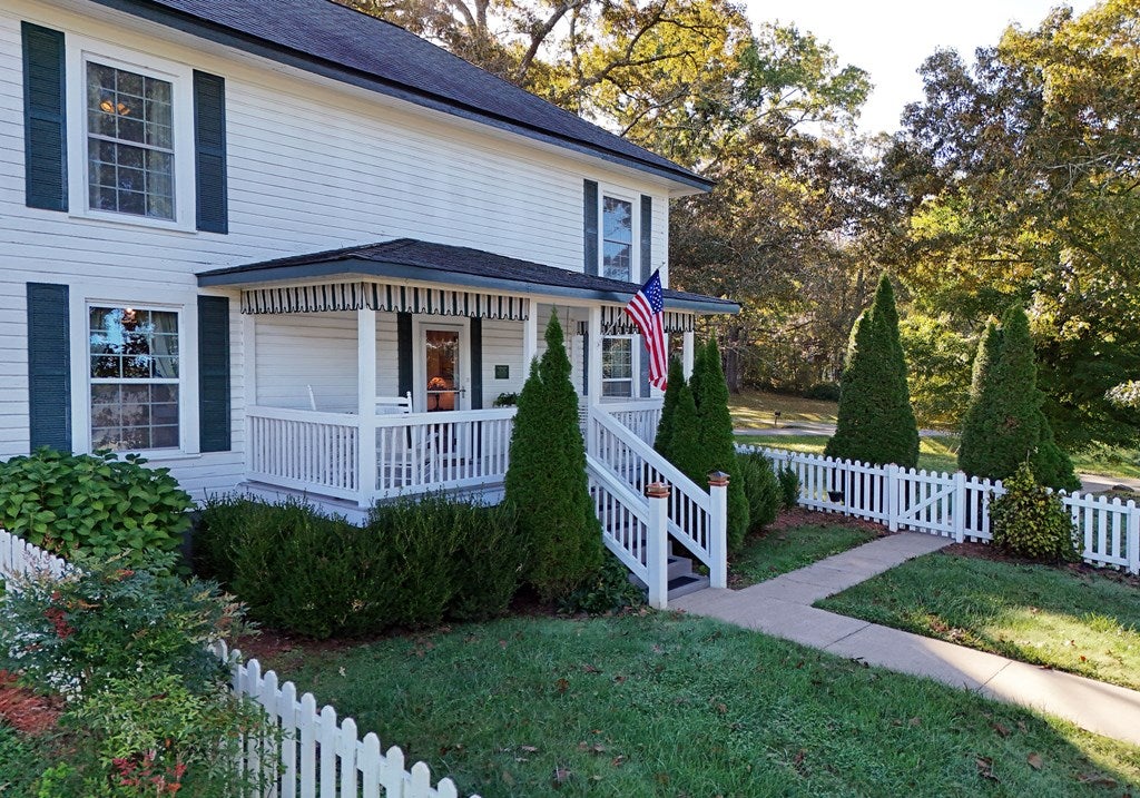 Morganton, Georgia, 30560, United States, 4 Bedrooms Bedrooms, ,3 BathroomsBathrooms,Residential,For Sale,1805518