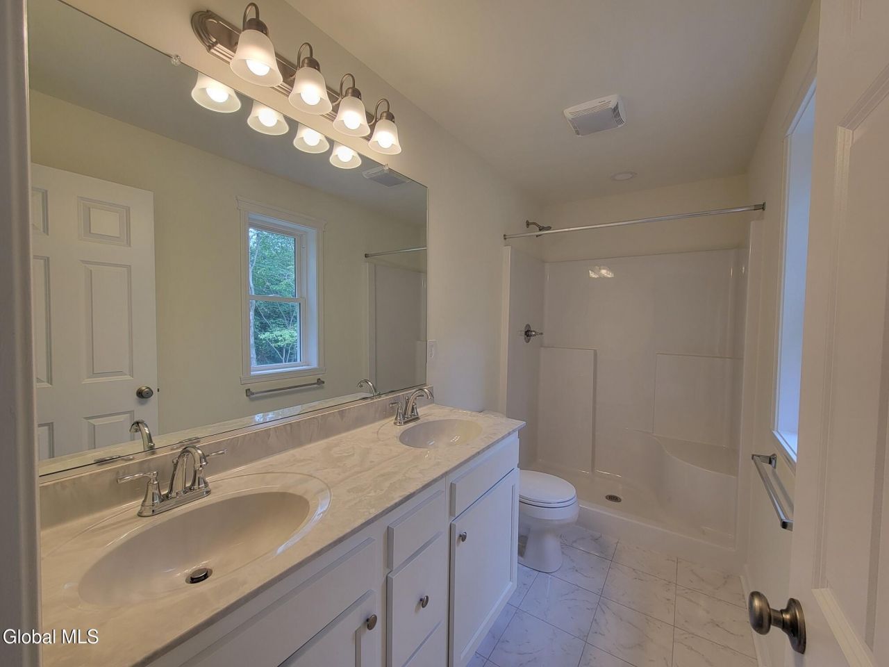 Wynantskill, New York, 12198, United States, 4 Bedrooms Bedrooms, ,3 BathroomsBathrooms,Residential,For Sale,1927195