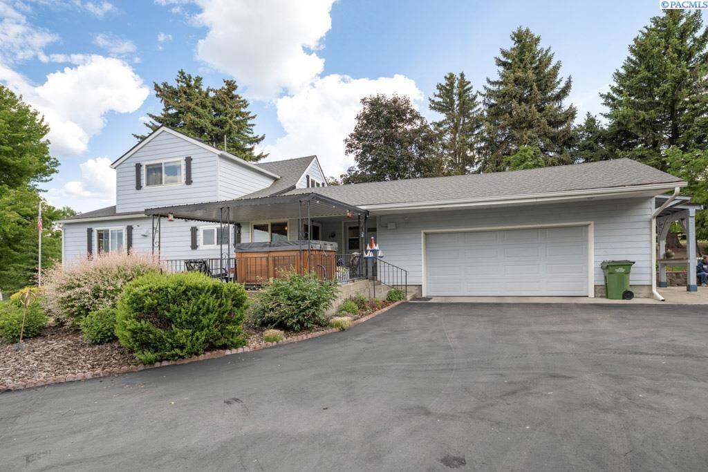 Tekoa, Washington, 99033, United States, 4 Bedrooms Bedrooms, ,2 BathroomsBathrooms,Residential,For Sale,1847399