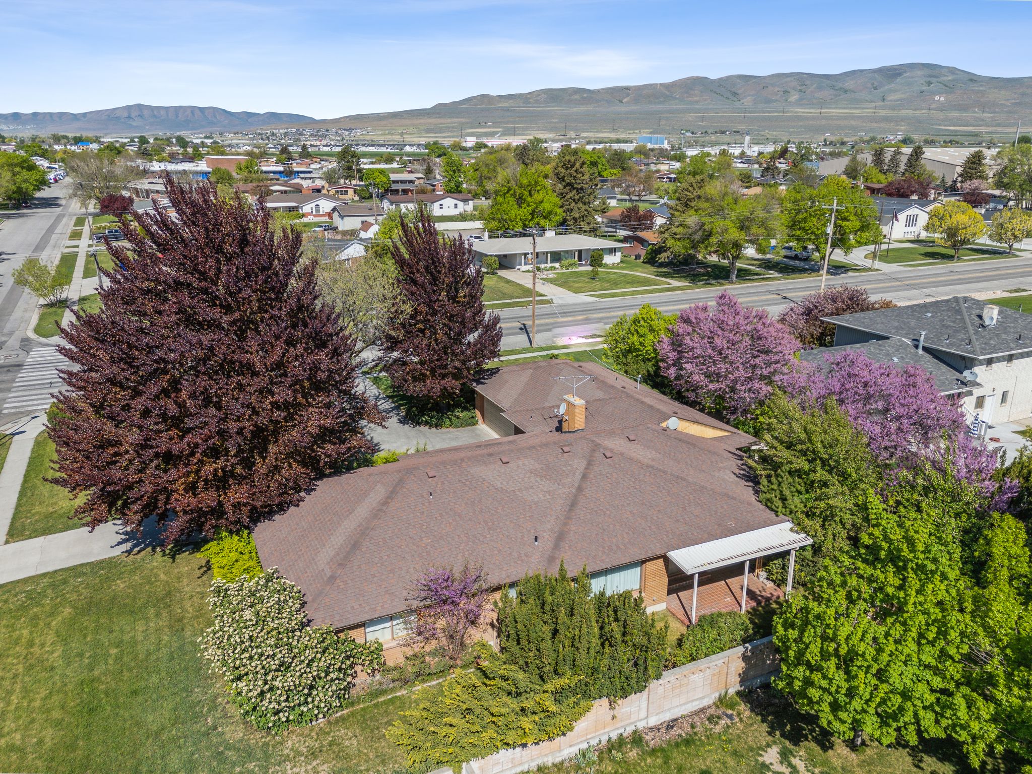 Tremonton, Utah, 84337, United States, 4 Bedrooms Bedrooms, ,3 BathroomsBathrooms,Residential,For Sale,1807575