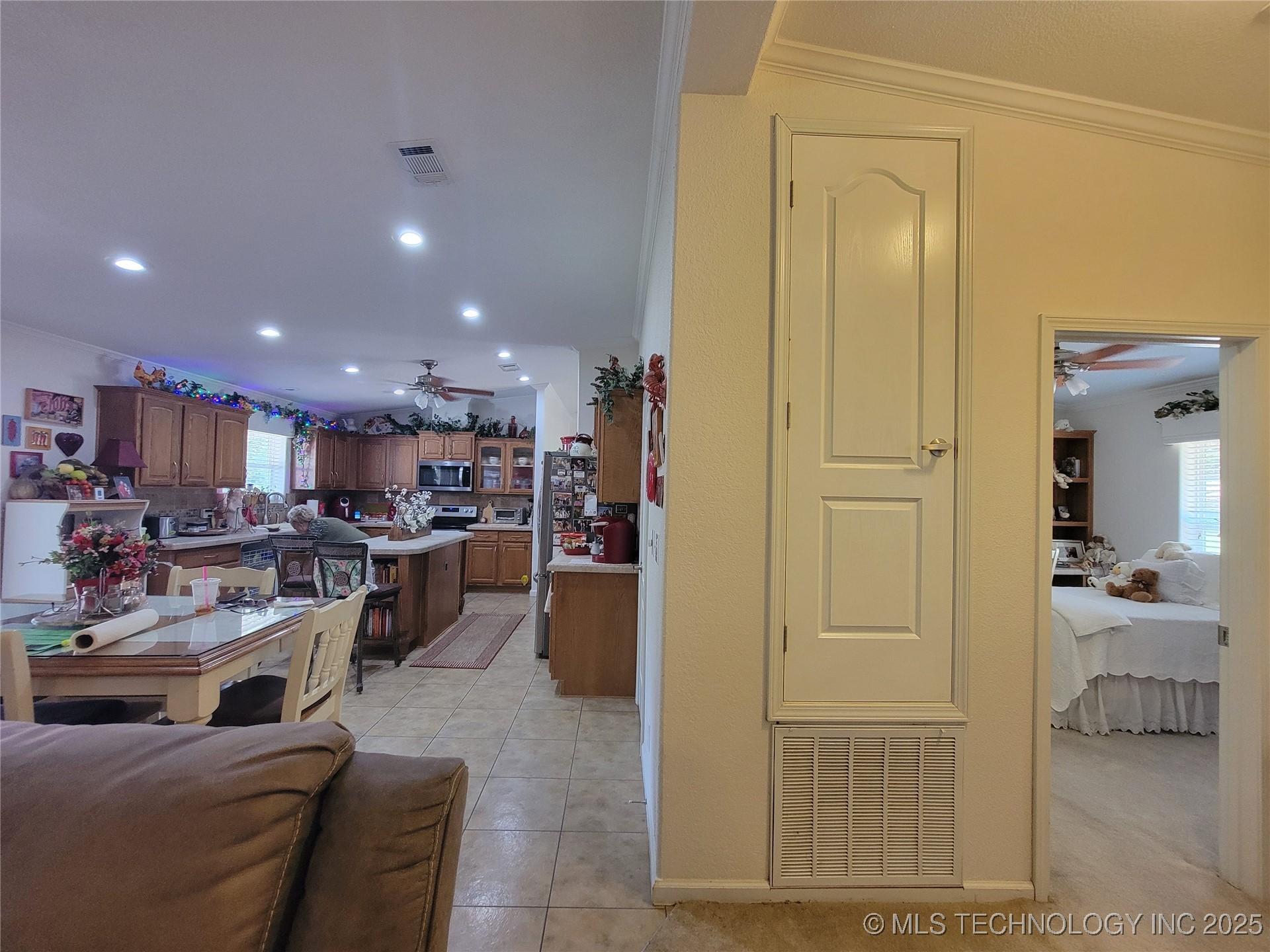 Gans, Oklahoma, 74936, United States, 4 Bedrooms Bedrooms, ,3 BathroomsBathrooms,Residential,For Sale,1981640