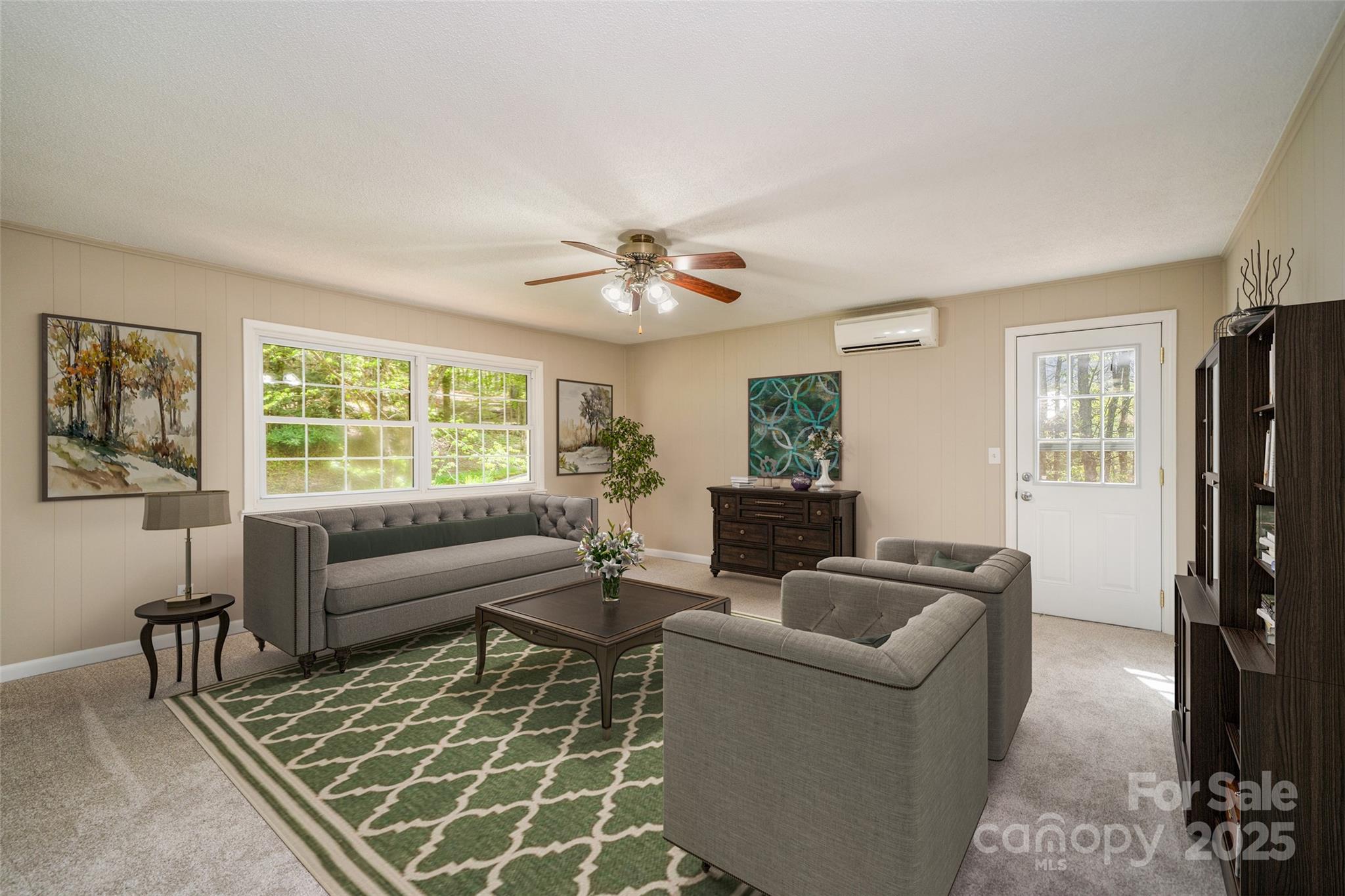 Hendersonville, North Carolina, 28739, United States, 4 Bedrooms Bedrooms, ,3 BathroomsBathrooms,Residential,For Sale,1983643