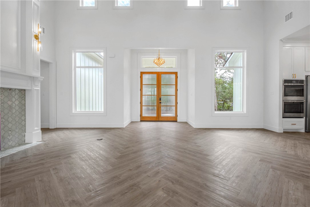 Franklin, Texas, 77856, United States, 4 Bedrooms Bedrooms, ,4 BathroomsBathrooms,Residential,For Sale,1920948