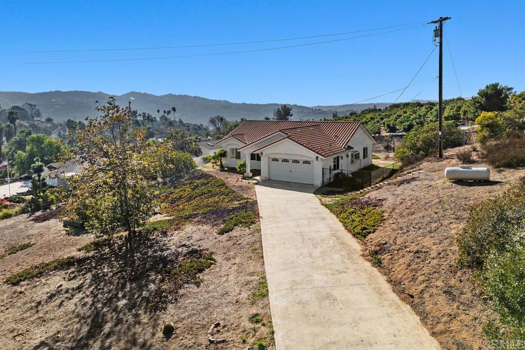 Bonsall, California, 92003, United States, 3 Bedrooms Bedrooms, ,2 BathroomsBathrooms,Residential,For Sale,1989367