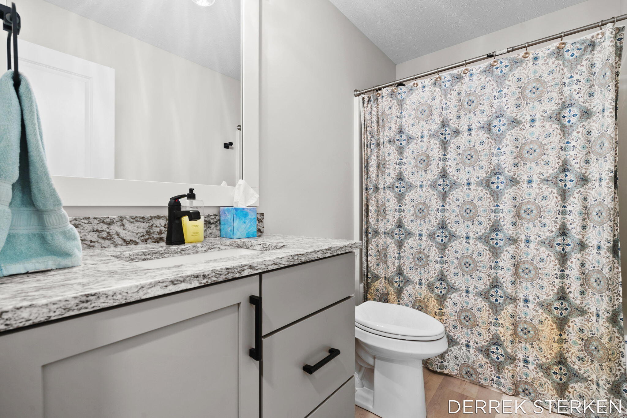 West Olive, Michigan, 49460, United States, 4 Bedrooms Bedrooms, ,4 BathroomsBathrooms,Residential,For Sale,1942271