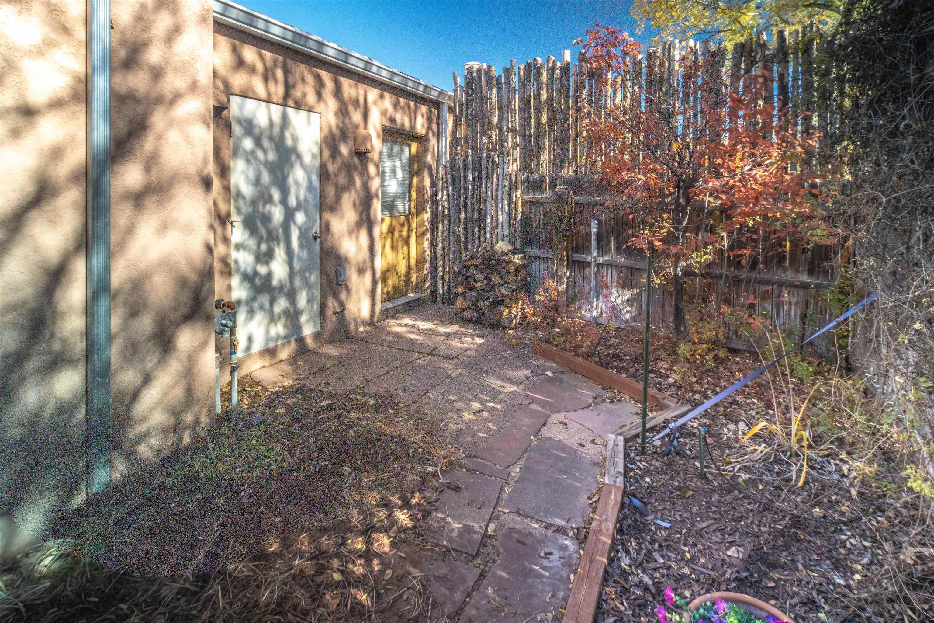 Taos, New Mexico, 87571, United States, 2 Bedrooms Bedrooms, ,2 BathroomsBathrooms,Residential,For Sale,1991479