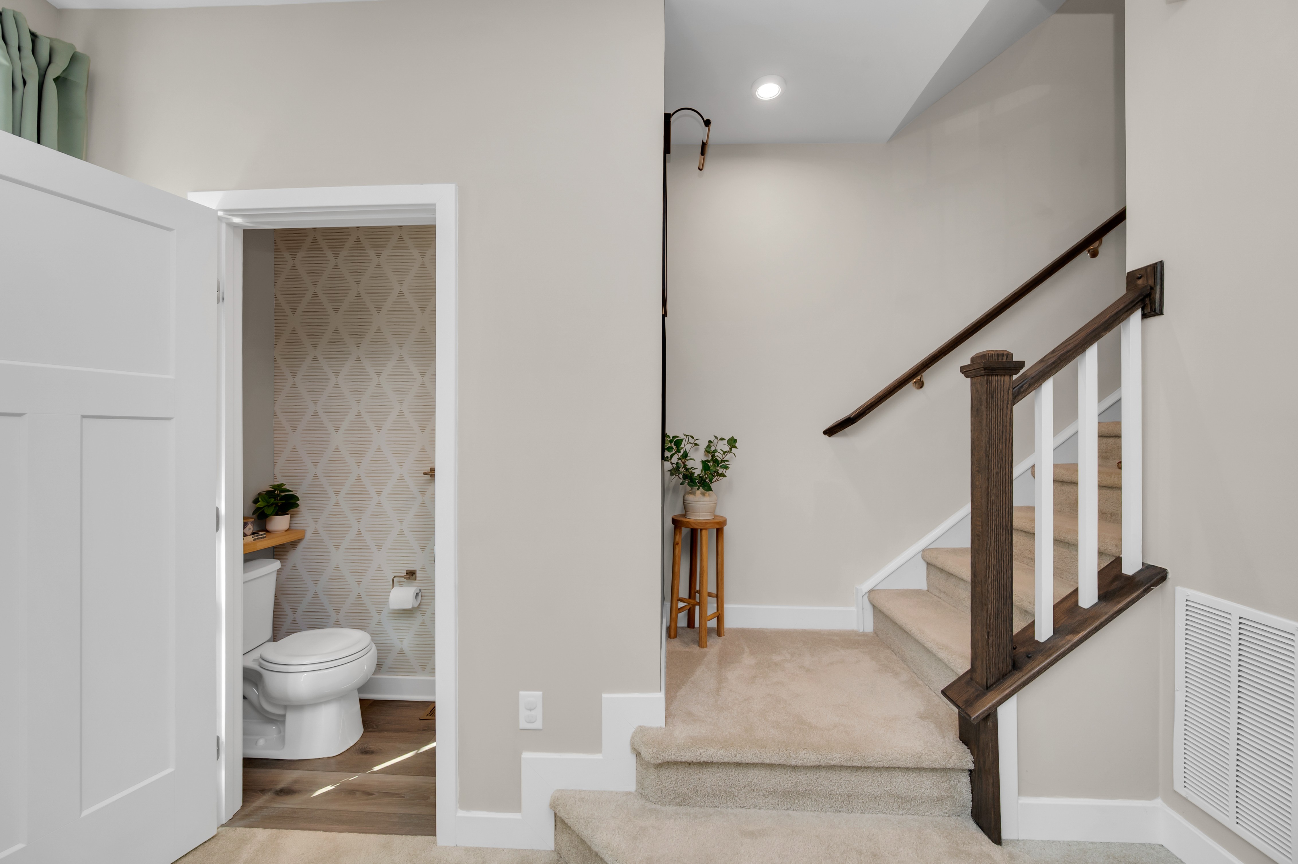  3-Bedroom, 2 full & 2 ½-Bath Townhome at Anchors @Glassworks - 物件實景