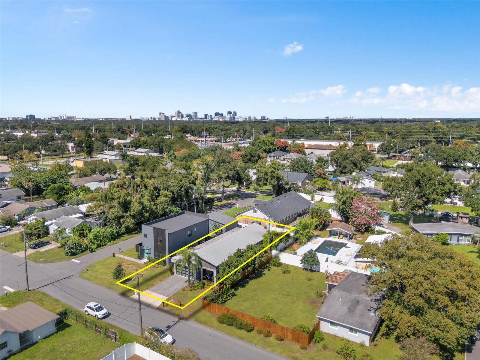 ORLANDO, Florida, 32806, United States, 4 Bedrooms Bedrooms, ,3 BathroomsBathrooms,Residential,For Sale,1978937