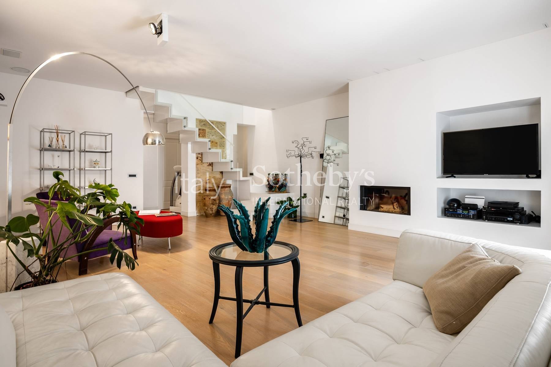  Penthouse with Terrace in the Heart of Palermo