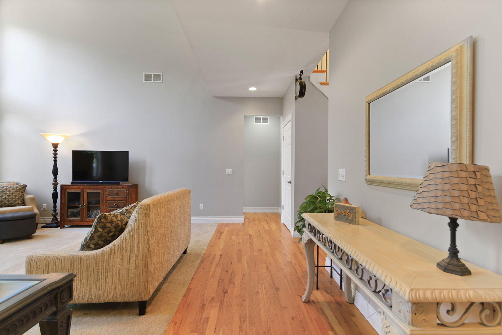 COLUMBIA, Missouri, 65203, United States, 5 Bedrooms Bedrooms, ,4 BathroomsBathrooms,Residential,For Sale,1983136