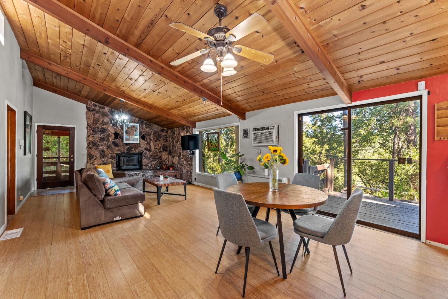 Colfax, California, 95713, United States, 3 Bedrooms Bedrooms, ,2 BathroomsBathrooms,Residential,For Sale,1940988