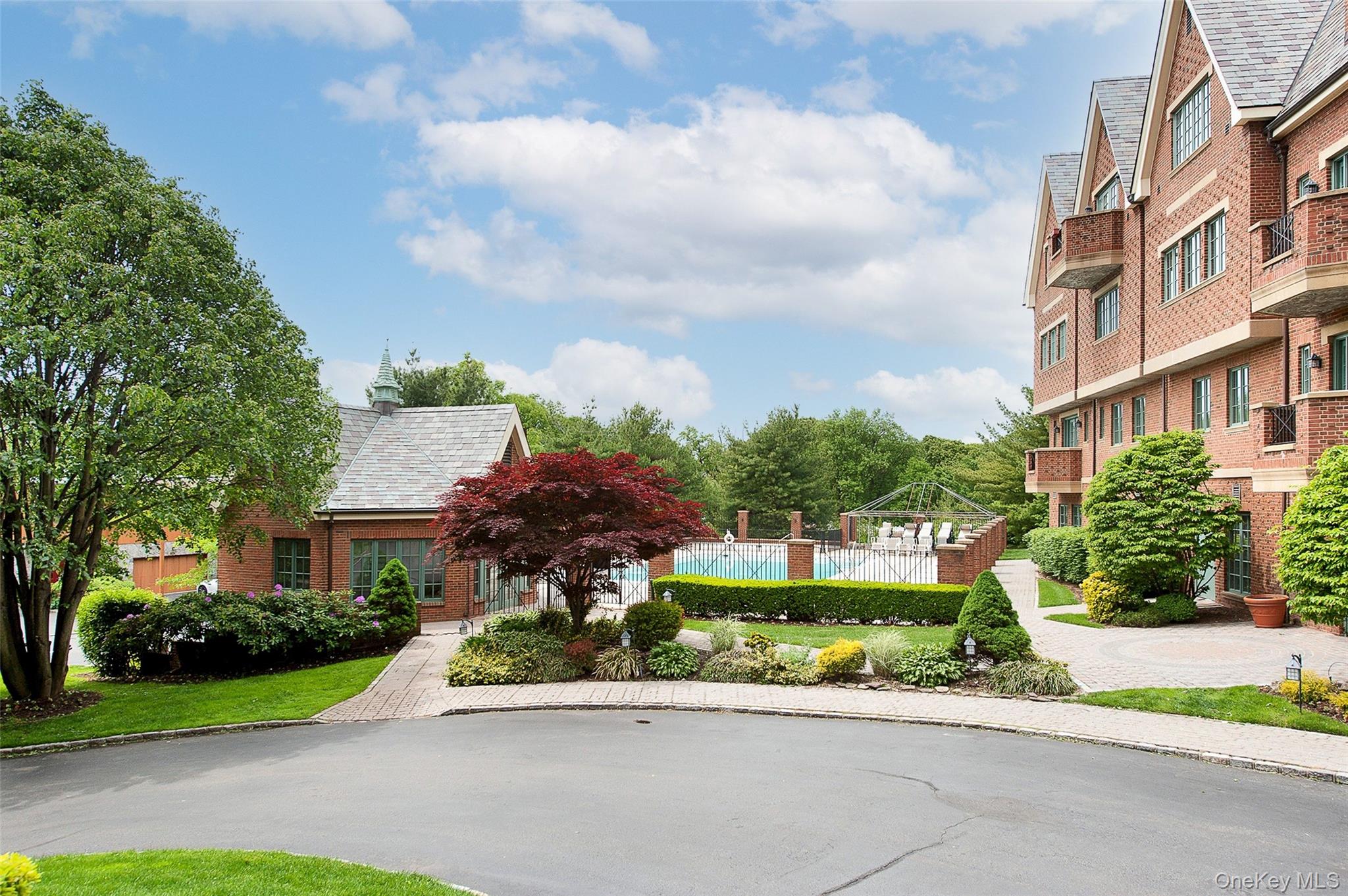  5 Pony Circle, Roslyn Heights, NY, 11577 - 物件實景