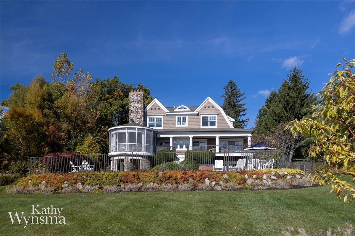 East Grand Rapids, Michigan, 49506, United States, 5 Bedrooms Bedrooms, ,5 BathroomsBathrooms,Residential,For Sale,1933647